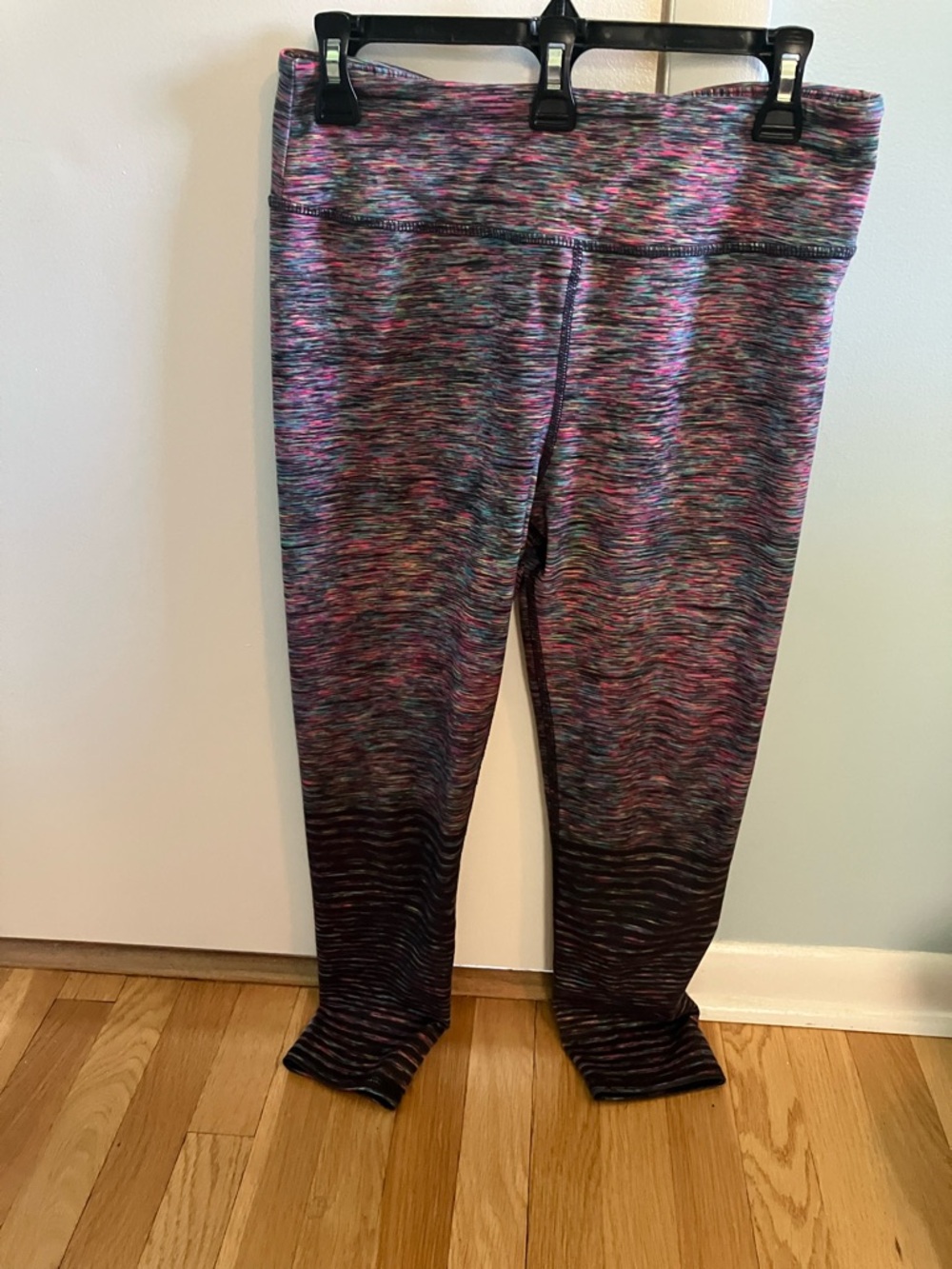 EVCR leggings size L multi color stripes